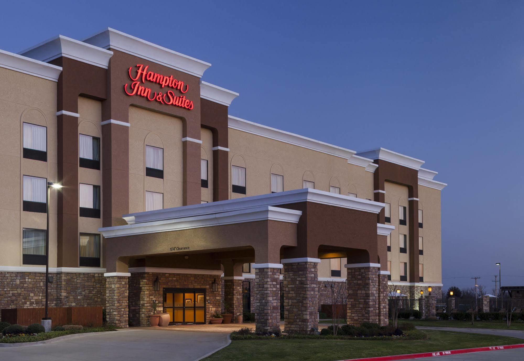 Hampton Inn & Suites Dallas-Arlington-South Exterior photo